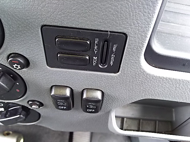 三菱ふそうファイター平ボディ中型（4t）[写真19]