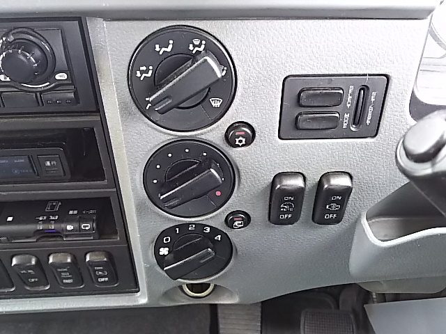 三菱ふそうファイター平ボディ中型（4t）[写真21]