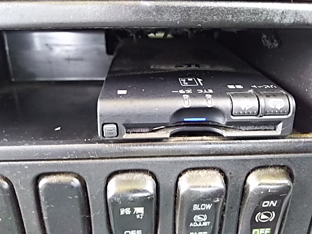 三菱ふそうファイター平ボディ中型（4t）[写真24]