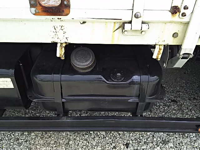 三菱ふそうファイター平ボディ中型（4t）[写真07]