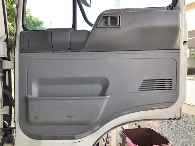 日野レンジャーユニック4段増トン（6t・8t）[写真30]