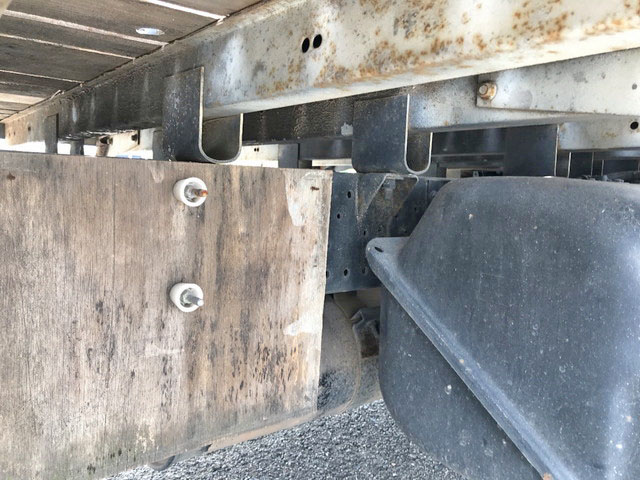 いすゞエルフ平ボディ小型（2t・3t）[写真11]