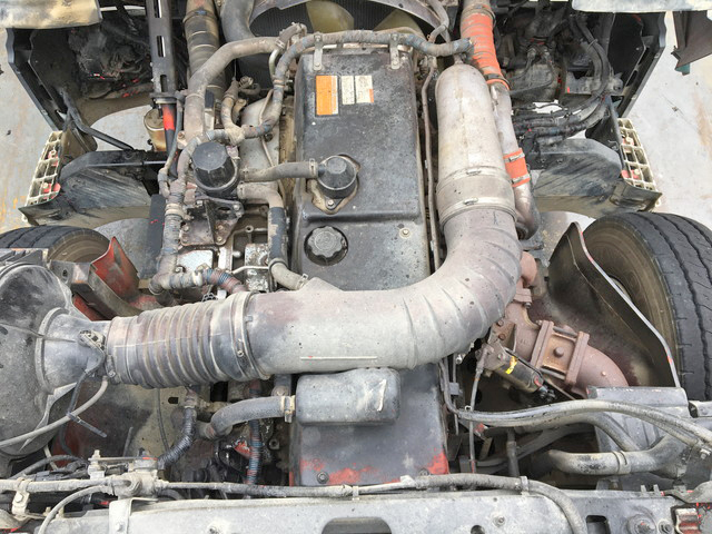 UDトラックスクオンダンプ大型（10t）[写真27]