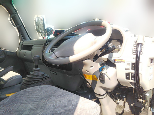 トヨタダイナセーフティクレーン4段小型（2t・3t）[写真33]