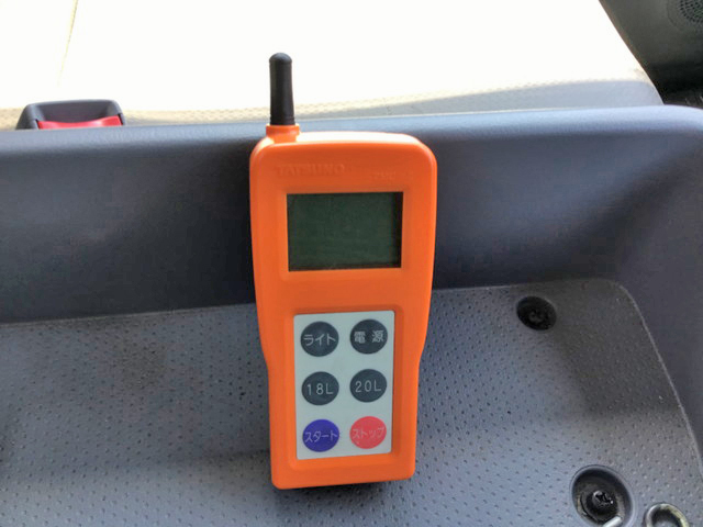 日野デュトロタンク車（タンクローリー）小型（2t・3t）[写真11]