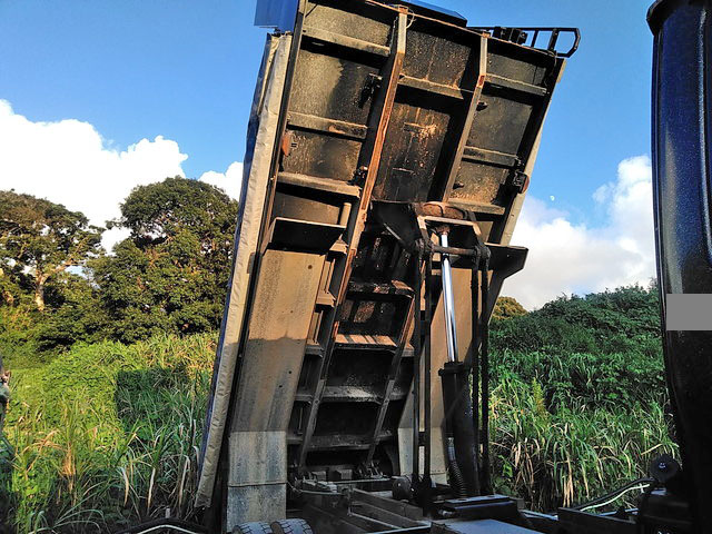 UDトラックスビッグサムダンプ大型（10t）[写真11]