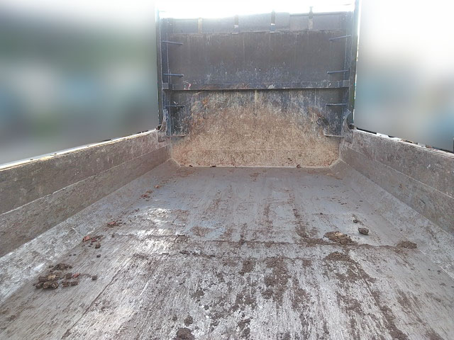 UDトラックスビッグサムダンプ大型（10t）[写真12]