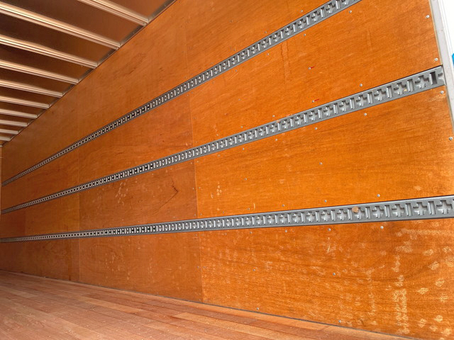 日野レンジャーアルミバン中型（4t）[写真12]