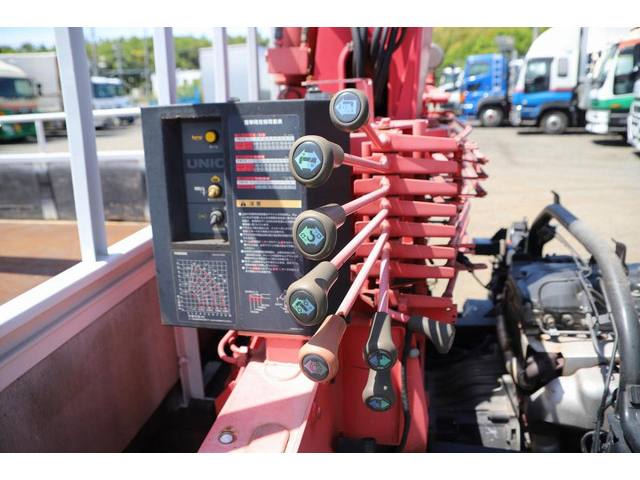 三菱ふそうキャンターユニック4段小型（2t・3t）[写真13]