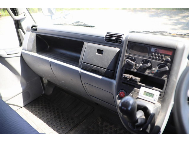 三菱ふそうキャンターユニック4段小型（2t・3t）[写真24]