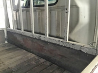 三菱ふそうキャンター平ボディ小型（2t・3t）[写真10]