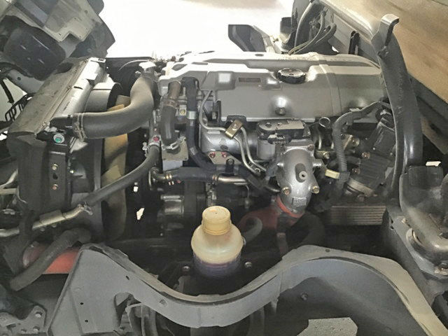 三菱ふそうキャンター平ボディ小型（2t・3t）[写真22]