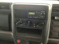 三菱ふそうキャンター平ボディ小型（2t・3t）[写真32]