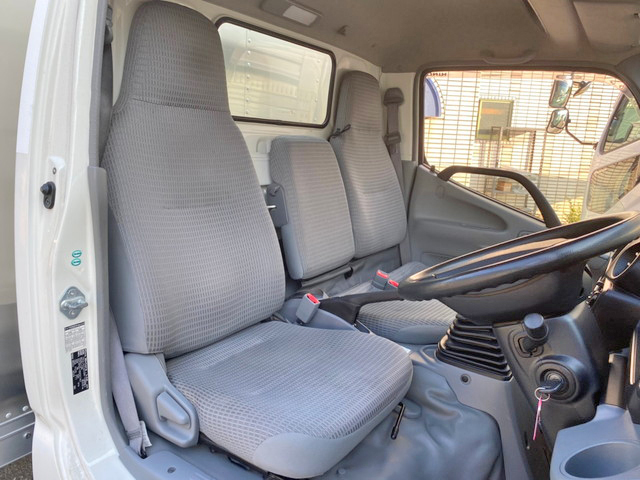 日野デュトロアルミバン小型（2t・3t）[写真29]