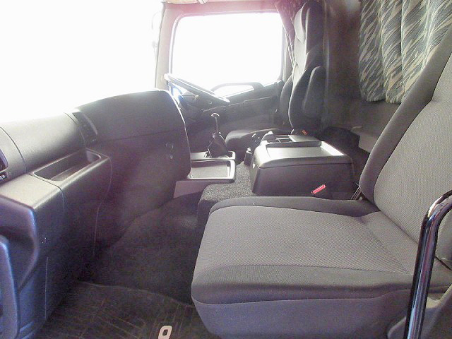 日野プロフィアアルミウイング大型（10t）[写真18]