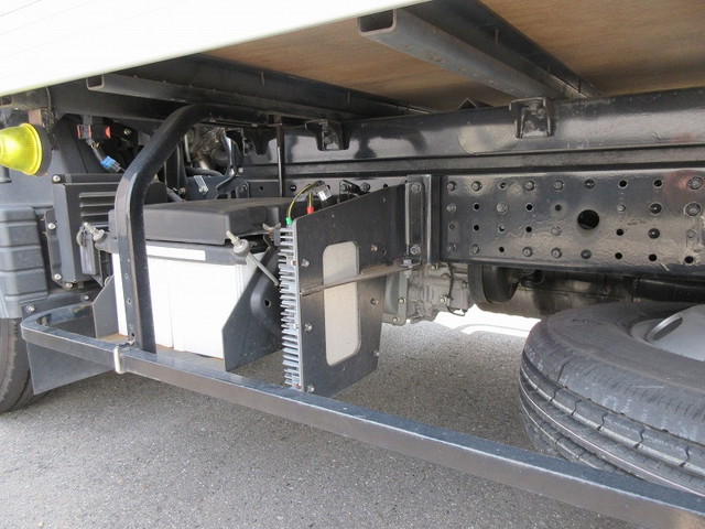 日産アトラスアルミバン小型（2t・3t）[写真15]