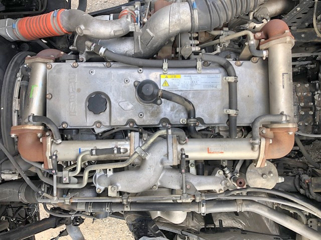 いすゞギガアルミウイング大型（10t）[写真24]