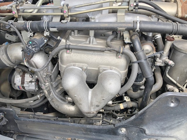 いすゞギガアルミウイング大型（10t）[写真25]