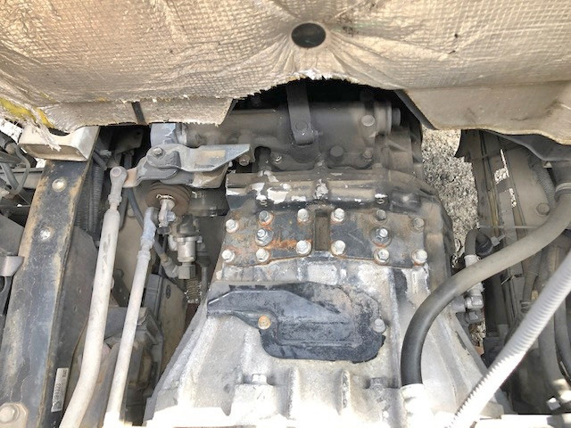 いすゞギガアルミウイング大型（10t）[写真27]