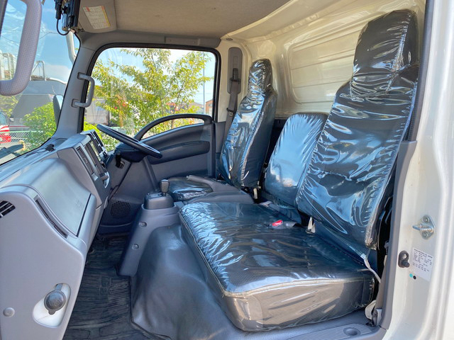 いすゞエルフアルミバン小型（2t・3t）[写真30]