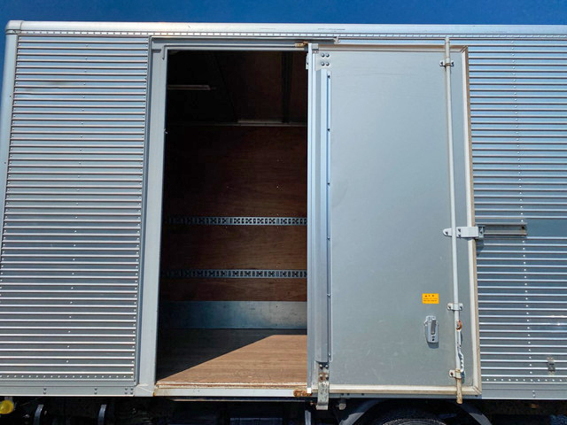 いすゞエルフアルミバン小型（2t・3t）[写真07]