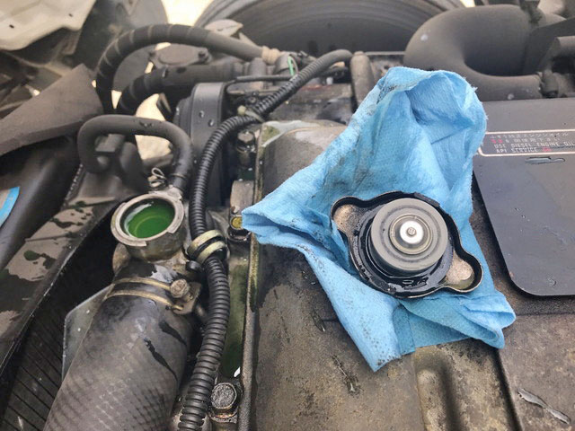 三菱ふそうキャンタークレーン4段小型（2t・3t）[写真17]