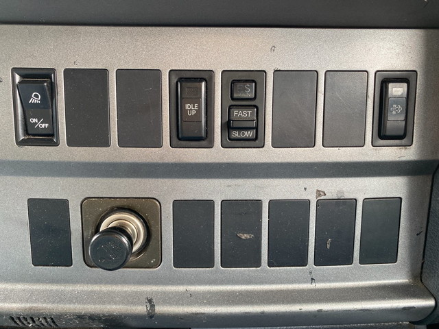 日野プロフィアダンプ大型（10t）[写真34]