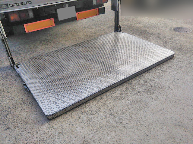 三菱ふそうキャンタークレーン6段小型（2t・3t）[写真22]