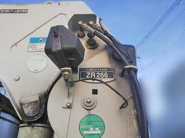 三菱ふそうキャンタークレーン6段小型（2t・3t）[写真07]