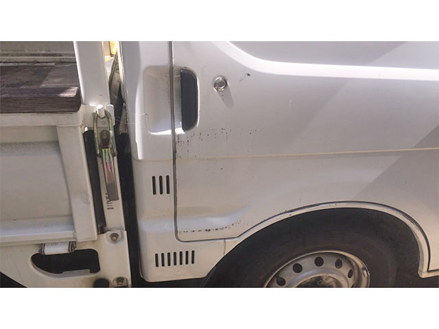 マツダボンゴ平ボディ小型（2t・3t）[写真09]