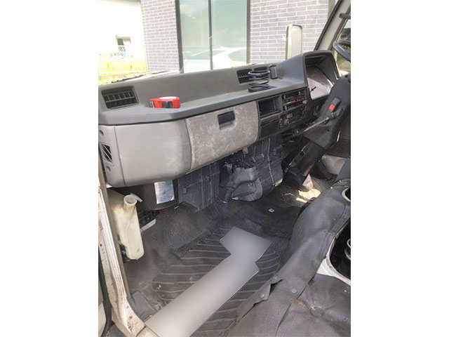 三菱ふそうキャンターガッツ幌車小型（2t・3t）[写真17]