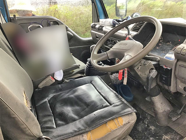 いすゞエルフダブルキャブ（Wキャブ）小型（2t・3t）[写真10]