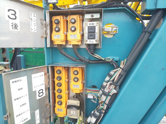 日野プロフィアトレーラーヘッド（トラクターヘッド）大型（10t）[写真18]