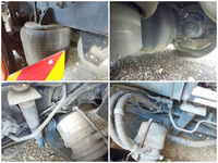 UDトラックスクオントレーラーヘッド（トラクターヘッド）大型（10t）[写真10]