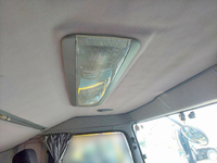 UDトラックスクオントレーラーヘッド（トラクターヘッド）大型（10t）[写真13]