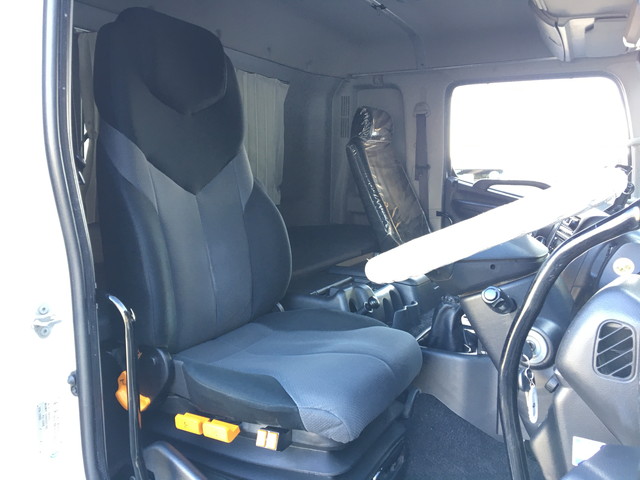 日野プロフィアダンプ大型（10t）[写真28]