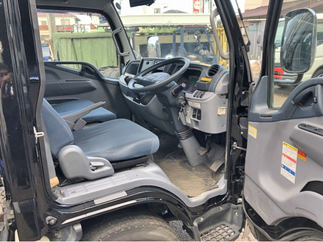 三菱ふそうキャンタークレーン4段小型（2t・3t）[写真18]