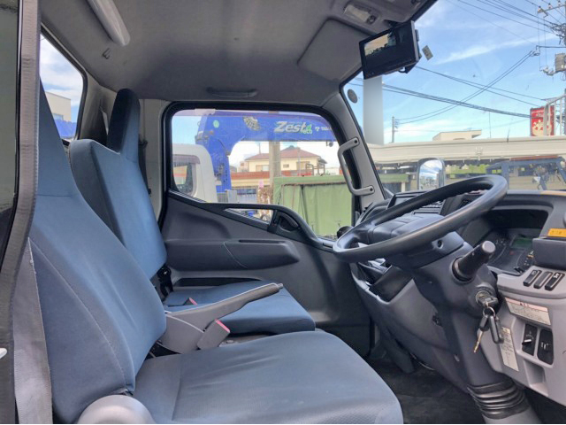 三菱ふそうキャンタークレーン4段小型（2t・3t）[写真19]