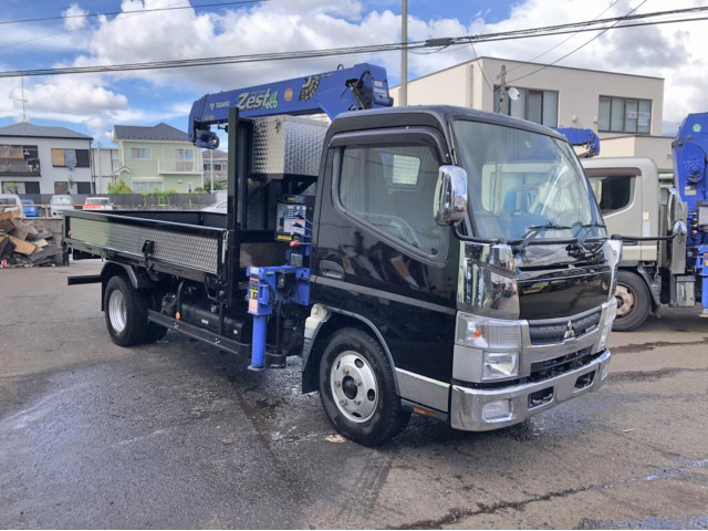 三菱ふそうキャンタークレーン4段小型（2t・3t）[写真03]