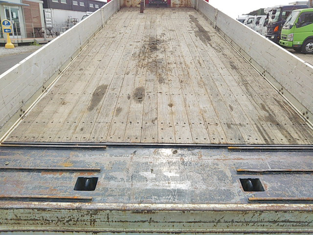 いすゞギガセルフクレーン4段大型（10t）[写真11]