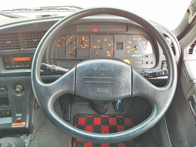 いすゞギガセルフクレーン4段大型（10t）[写真36]