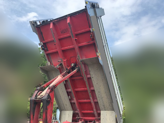 いすゞギガダンプ大型（10t）[写真21]