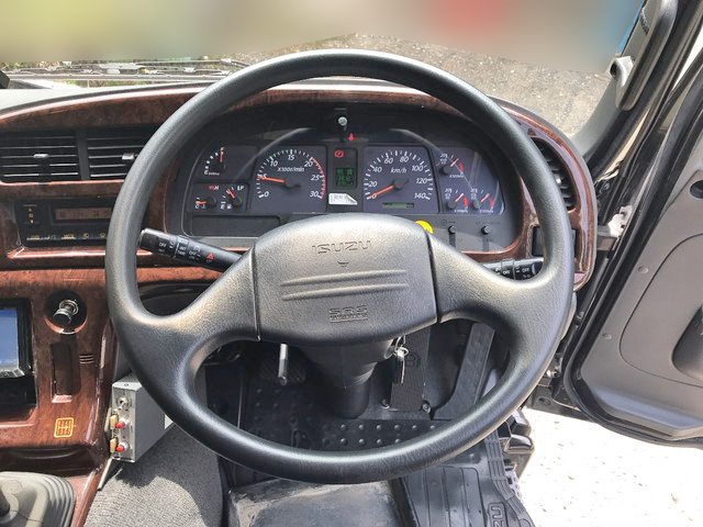 いすゞギガダンプ大型（10t）[写真35]