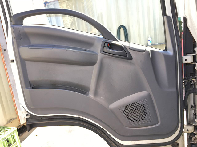 いすゞエルフアルミバン小型（2t・3t）[写真29]
