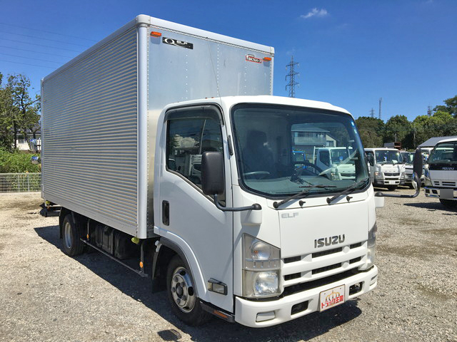 いすゞエルフアルミバン小型（2t・3t）[写真03]