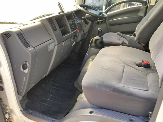 いすゞエルフアルミバン小型（2t・3t）[写真34]