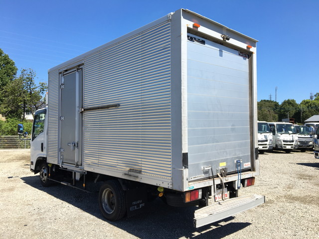 いすゞエルフアルミバン小型（2t・3t）[写真04]