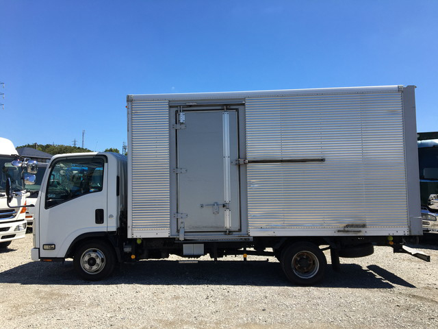 いすゞエルフアルミバン小型（2t・3t）[写真05]