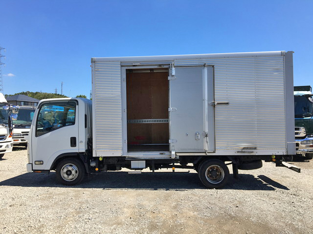いすゞエルフアルミバン小型（2t・3t）[写真06]