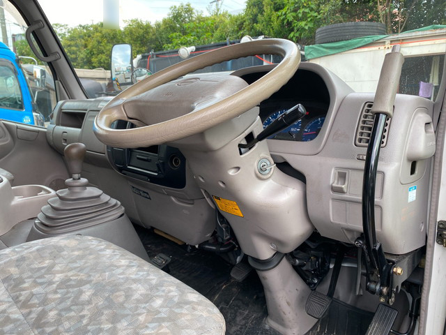 日野デュトロ高所作業車小型（2t・3t）[写真33]